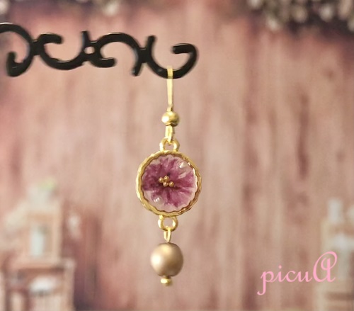  - ドライフラワーのピアス(イヤリング)♦２色展開 - アップフェル《公式》金属アレルギー対応アクセサリーパーツ専門ショップ