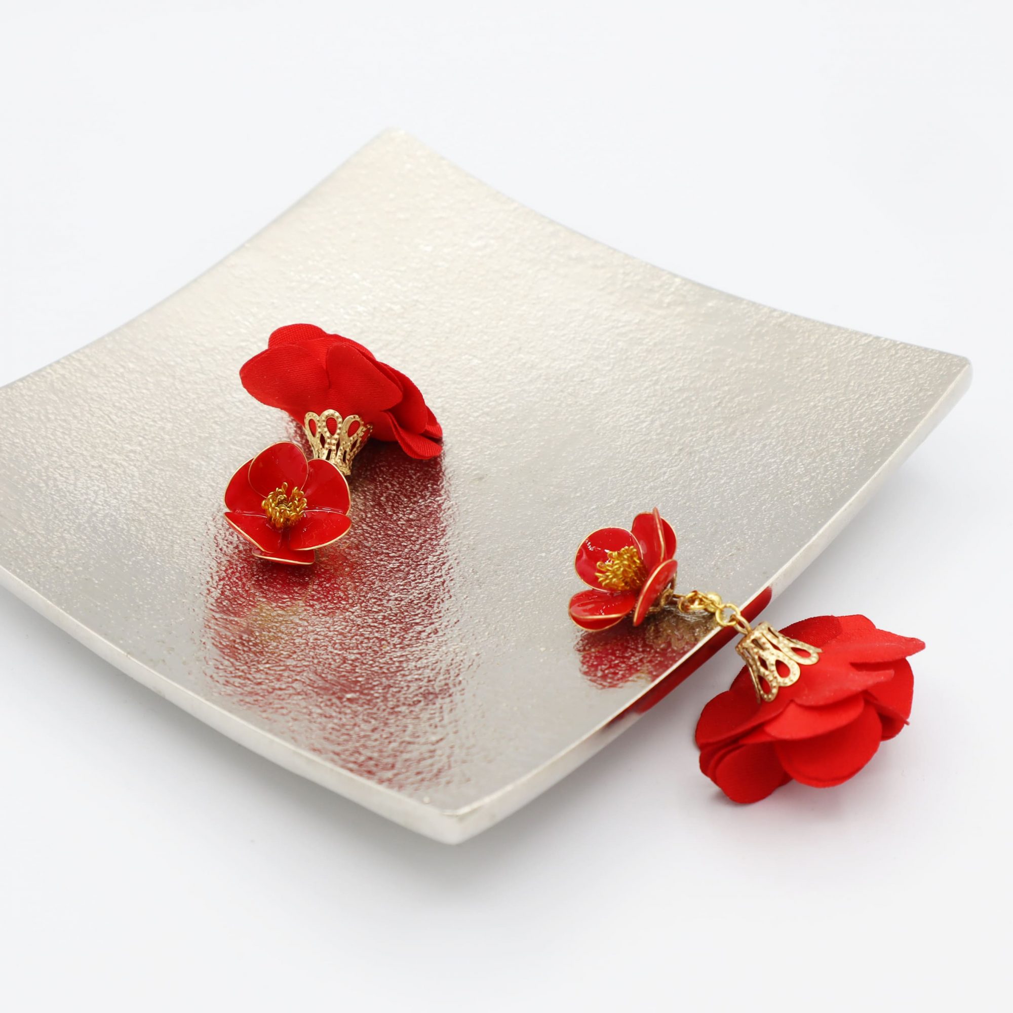  - 椿ピアス - アップフェル《公式》金属アレルギー対応アクセサリーパーツ専門ショップ