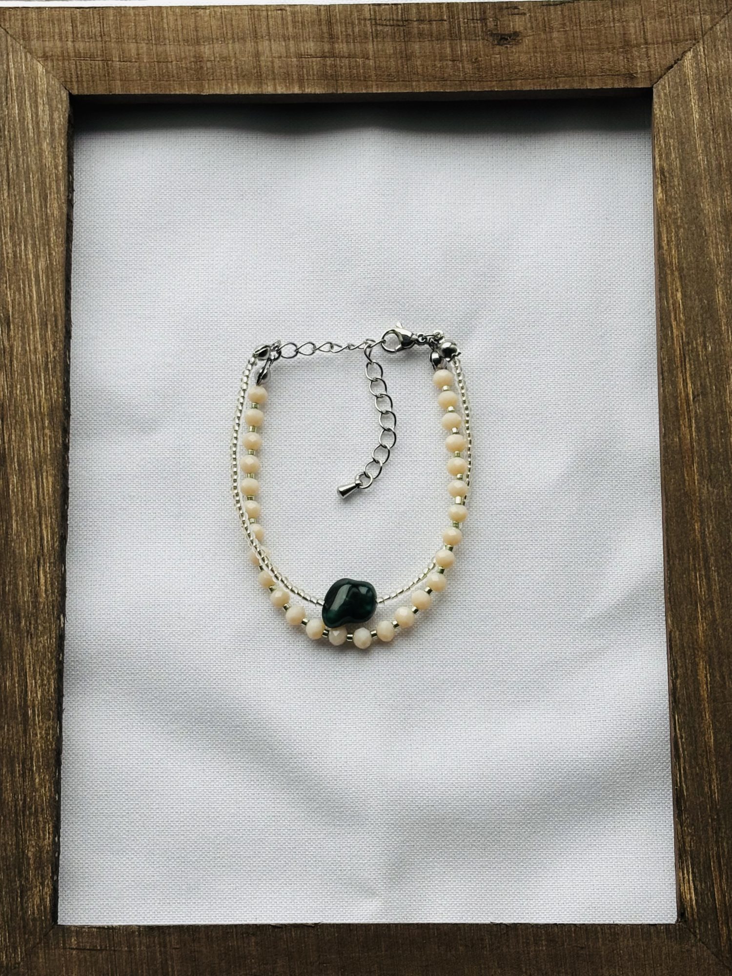  - 【一点もの】深緑×アイボリー 2連ビーズブレスレット｜大人シンプル ナチュラル / Evergreen Veil - アップフェル《公式》金属アレルギー対応アクセサリーパーツ専門ショップ