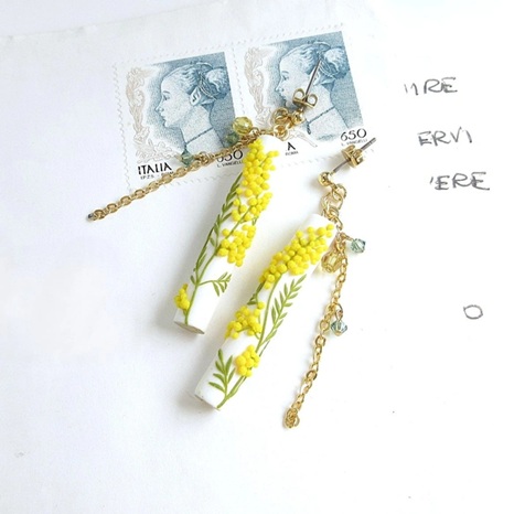  - ミモザ＋クリスタルガラスの揺れるピアス/イヤリング。円柱形。 - アップフェル《公式》金属アレルギー対応アクセサリーパーツ専門ショップ