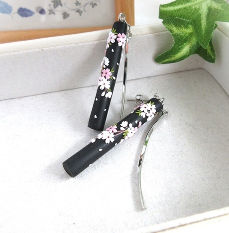  - 儚く優美な揺れる　夜桜イヤリング／ピアス。 - アップフェル《公式》金属アレルギー対応アクセサリーパーツ専門ショップ